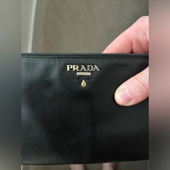 AUTHENTIC Pre-Owned Prada Large Saffiano Leather Wallet - Picture 2 of 13